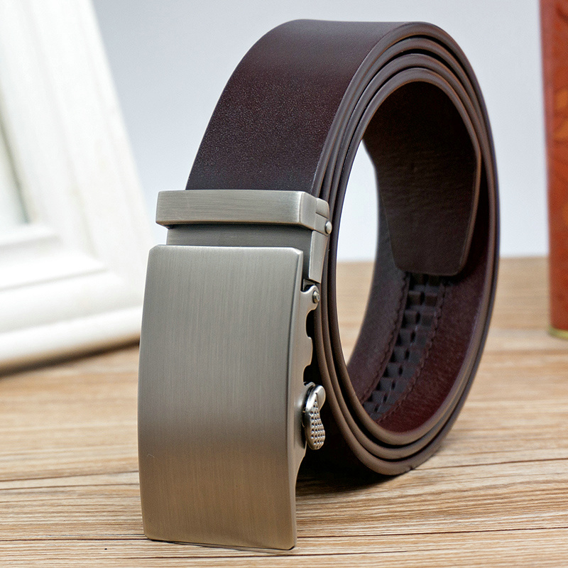 Cintura in Vera Pelle per Uomo - Men Formal Wear With Jeans recensione e prezzo